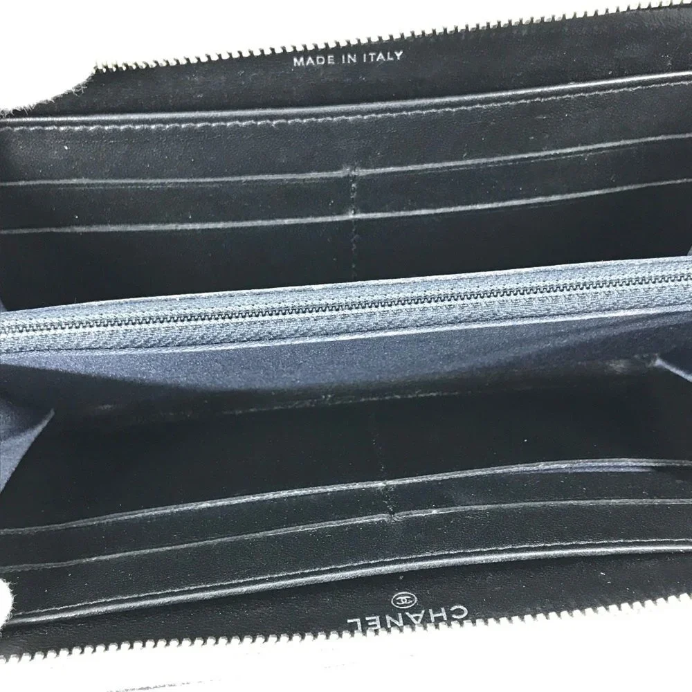CHANEL Black Wallet - Picture 12 of 16